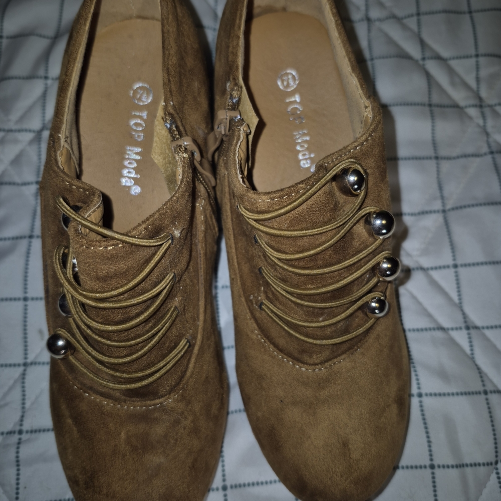 New. Top Moda Women's Brown Shoes NWOT